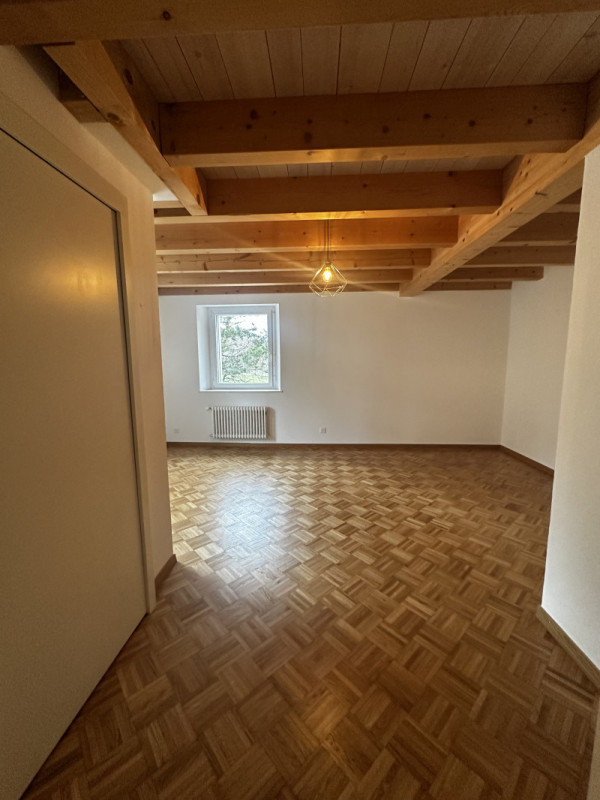 5.5 pièces en duplex avec terrasse/jardin - Rue des Fontaines 13, Bonvillars