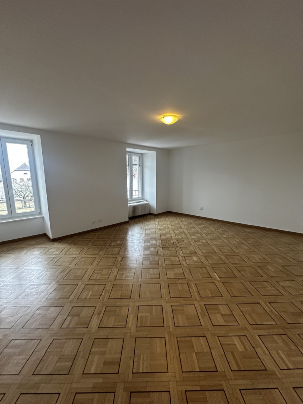 5.5 pièces en duplex avec terrasse/jardin - Rue des Fontaines 13, Bonvillars