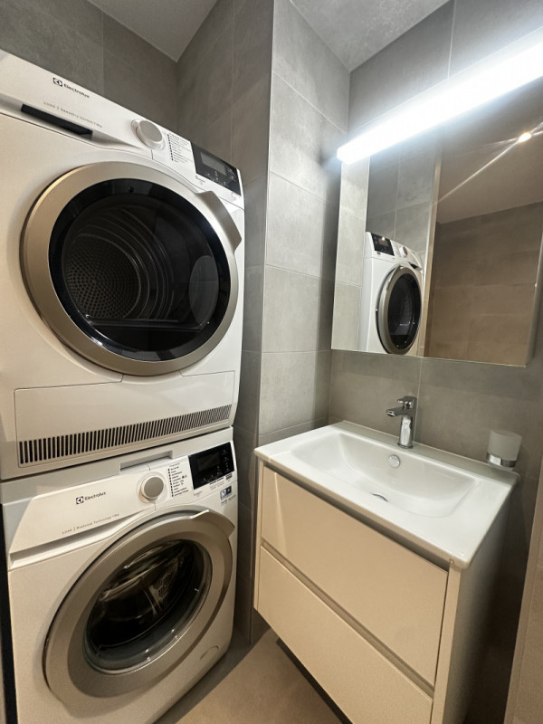 Magnifique appartement de 3.5 pièces - Rue du Centre 1, 1820 Montreux
