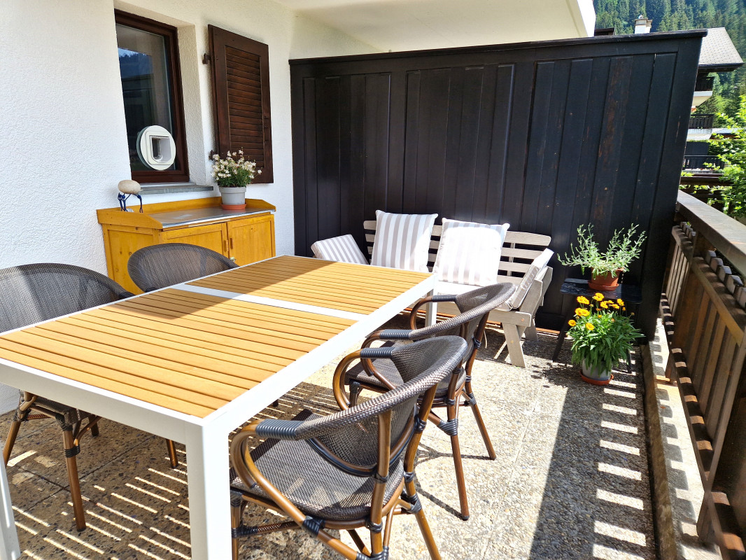 Calme et luminosité, appartement 2.5 pièces plein-pied terrasse