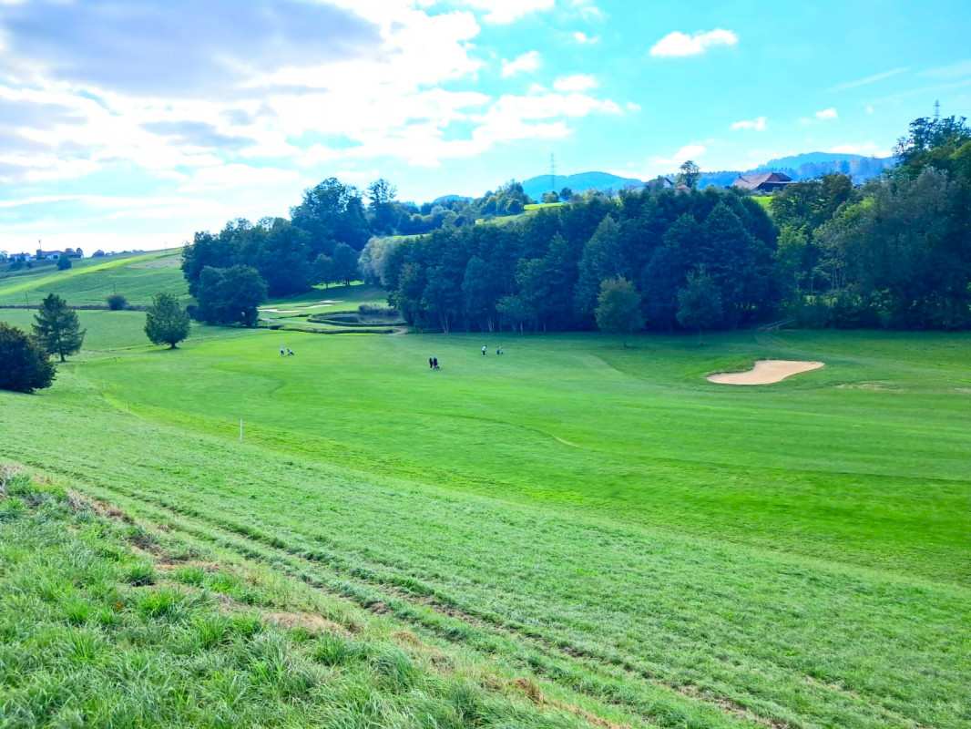 Spécial investisseurs !! Magnifique parcelle de terrain de golf 35'595m