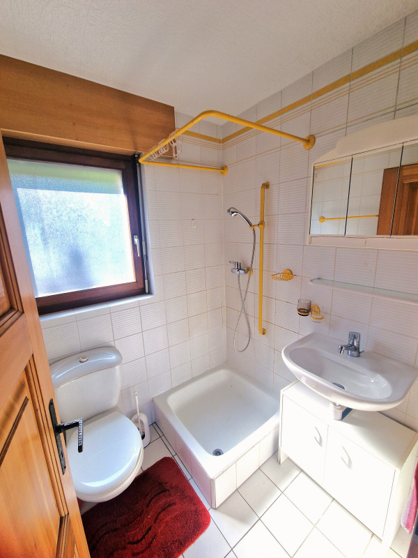 Appartement 2,5 pièces, rez supérieur, à Mayen-de-Chamoson, place parc comprise