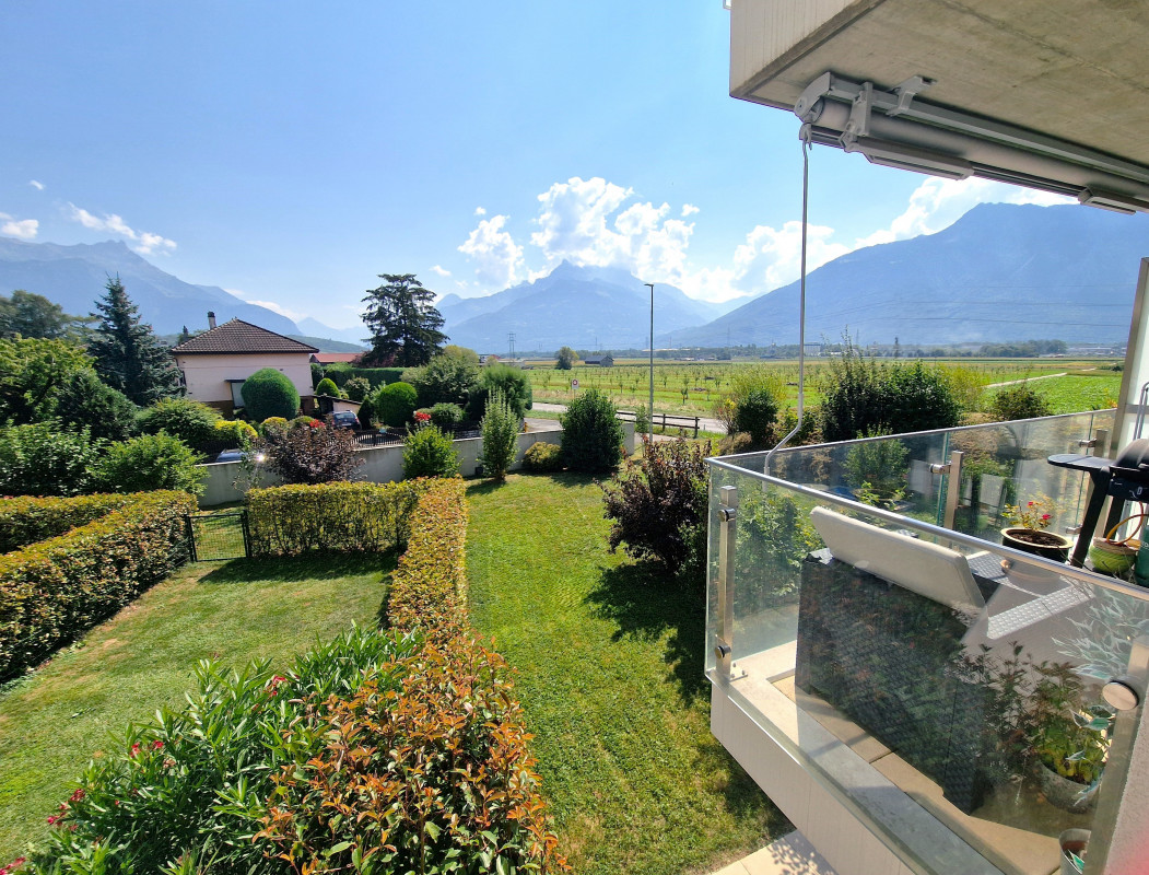 Appartement de 2,5 pièces Minergie, lumineux, belle vue dégagée 