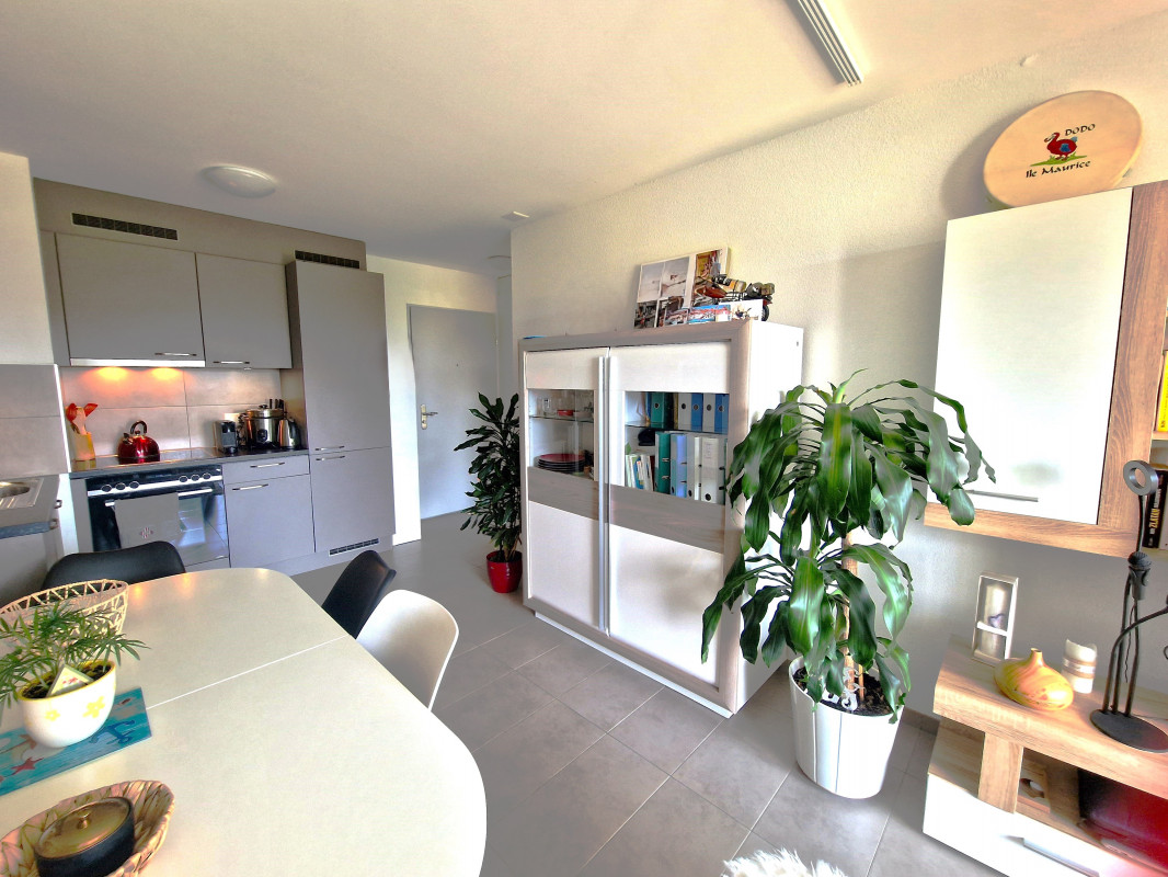 Appartement de 2,5 pièces Minergie, lumineux, belle vue dégagée 