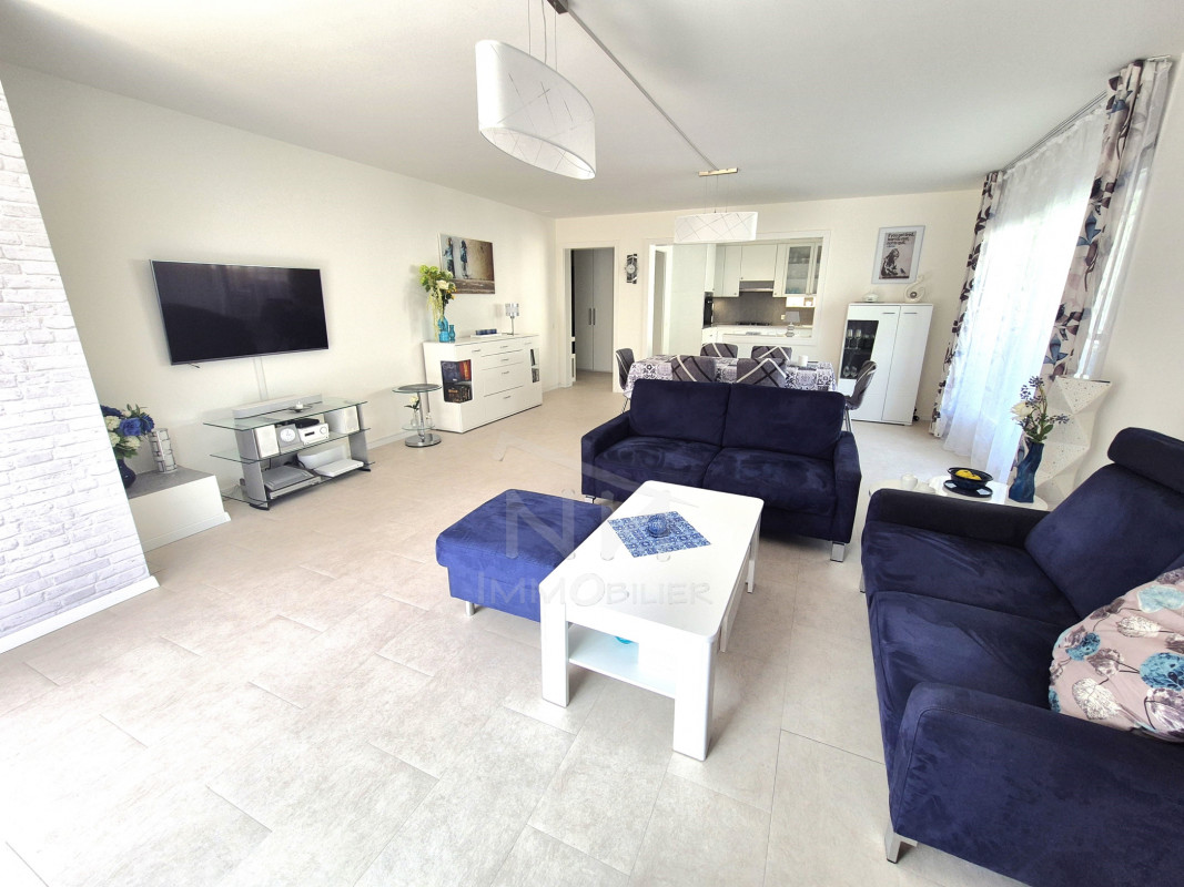 Magnifique ! Spacieux appartement de 4,5 pièces avec véranda, terrasse et jardin