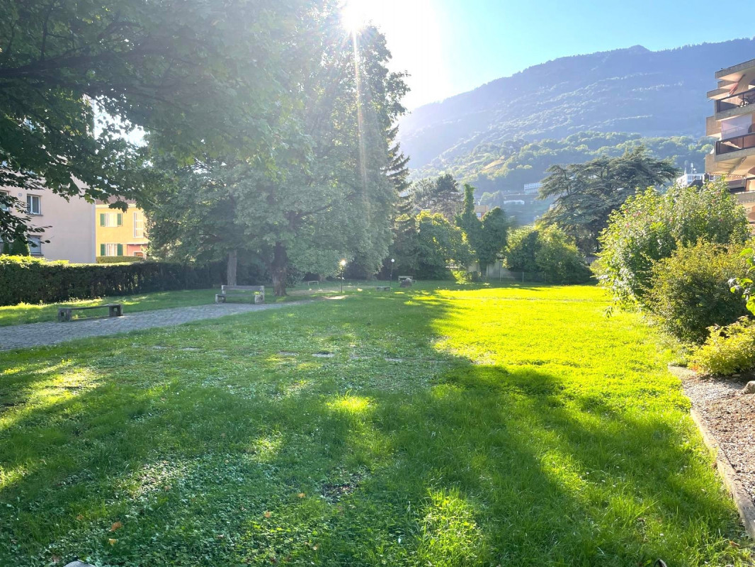 Magnifique ! Spacieux appartement de 4,5 pièces avec véranda, terrasse et jardin