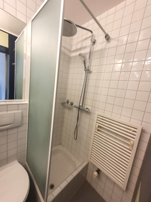 Appartement traversant 2 pièces dans Résidence ,rénové, piscine, espace/solarium