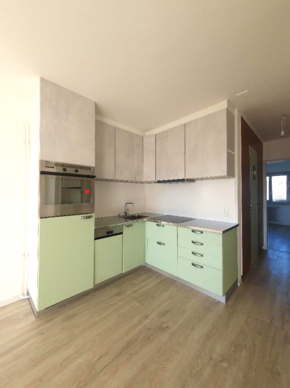 Appartement traversant 2 pièces dans Résidence ,rénové, piscine, espace/solarium