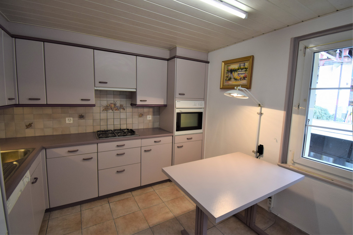 Maison villageoise 5,5 pièces, contigue en pigon, entrée local indépendant 