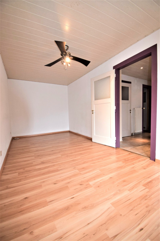 Maison villageoise 5,5 pièces, contigue en pigon, entrée local indépendant 