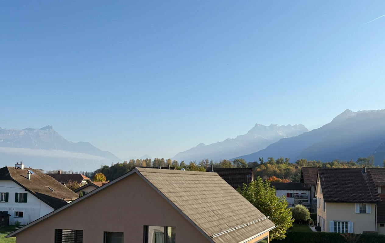 Coup de coeur assuré ! Superbe attique duplex 4,5 pièces à deux pas du lac