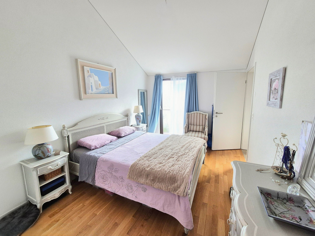 Coup de coeur assuré ! Superbe attique duplex 4,5 pièces à deux pas du lac