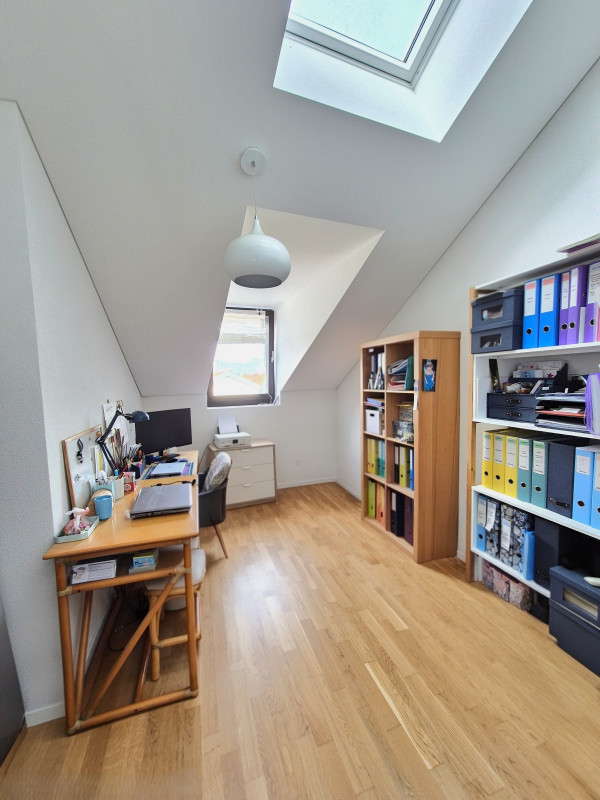 Superbe attique duplex Minergie de 4,5 pièces, lumineux, entouré de verdure