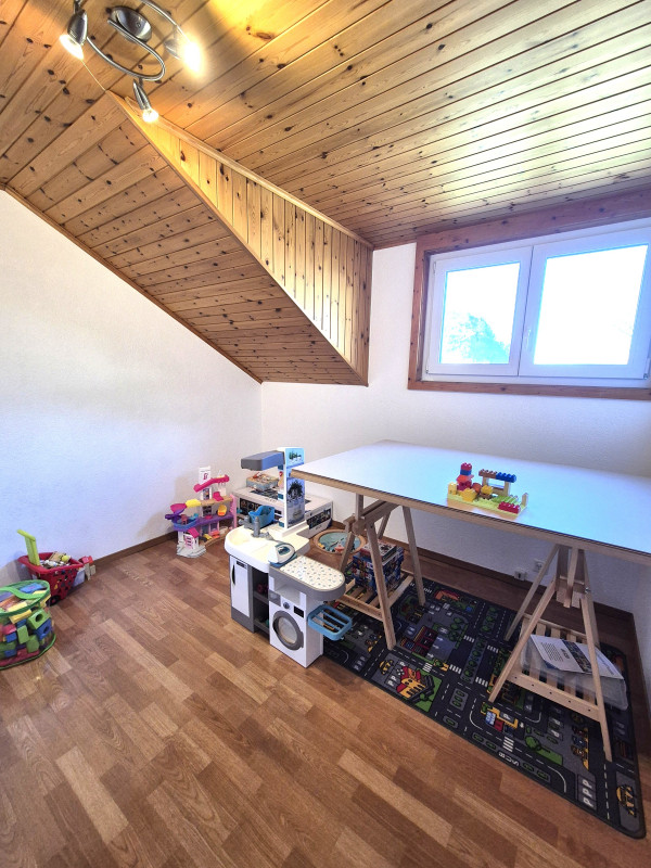 St-Triphon/Ollon : Belle villa mitoyenne contigüe de 4,5 pièces, terrasse-jardin