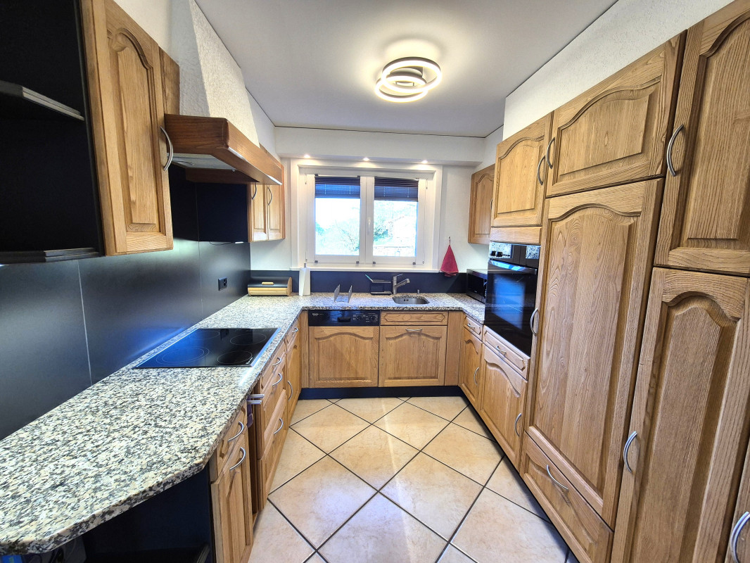 St-Triphon/Ollon : Belle villa mitoyenne contigüe de 4,5 pièces, terrasse-jardin