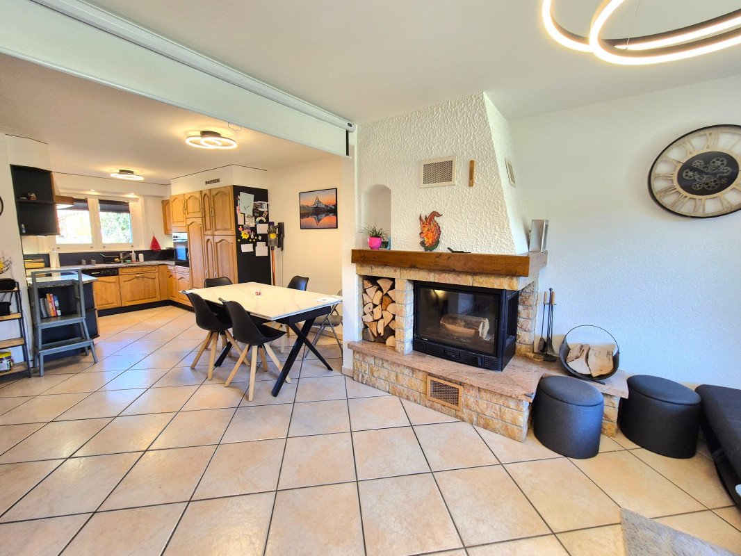 Maison mitoyenne de 4,5 pièces, terrasse-jardin et garage à St-Triphon/Ollon 