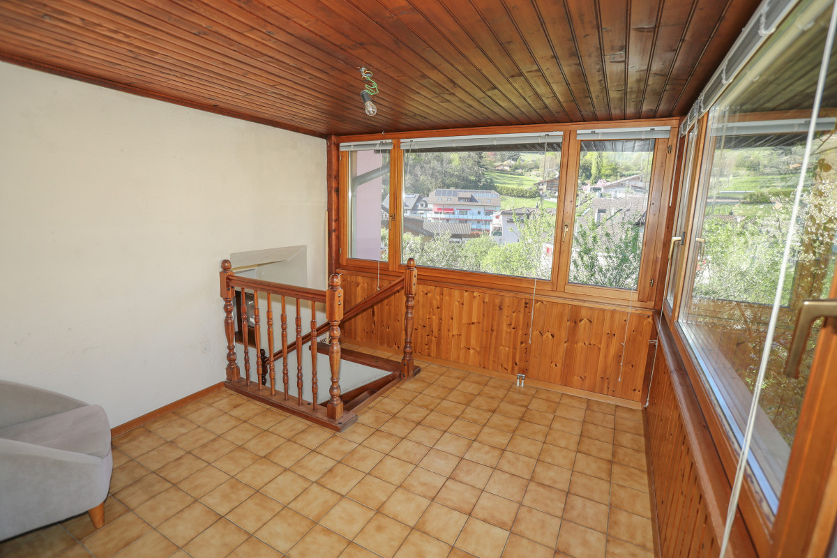 Maison de 2 appartements 3,5 pièces + 1 studio, Grand potentiel !