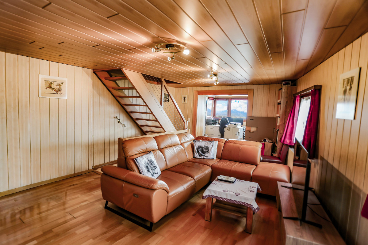 Maison villageoise de 4,5 pièces, toute rénovée et agrandie, vue magnifique