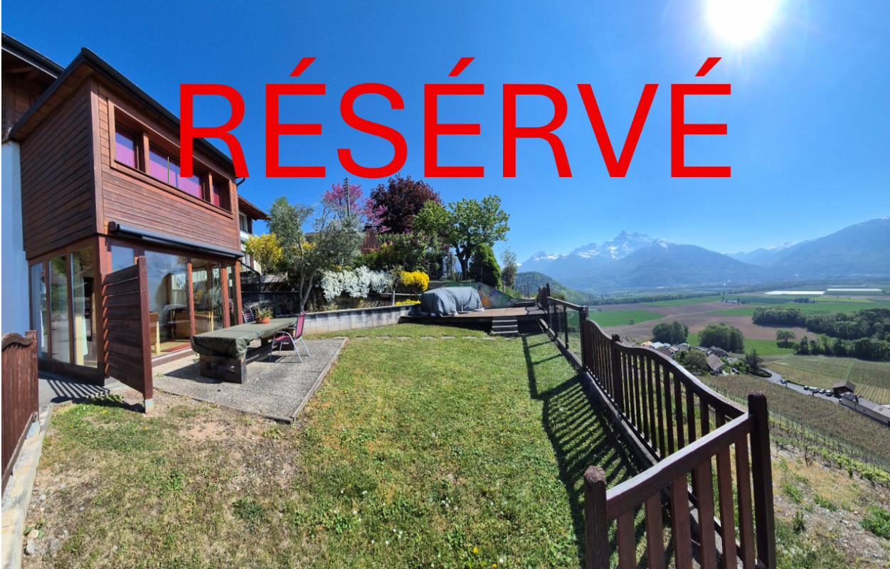 Maison villageoise de 4,5 pièces, rénovée et agrandie , vue magnifique