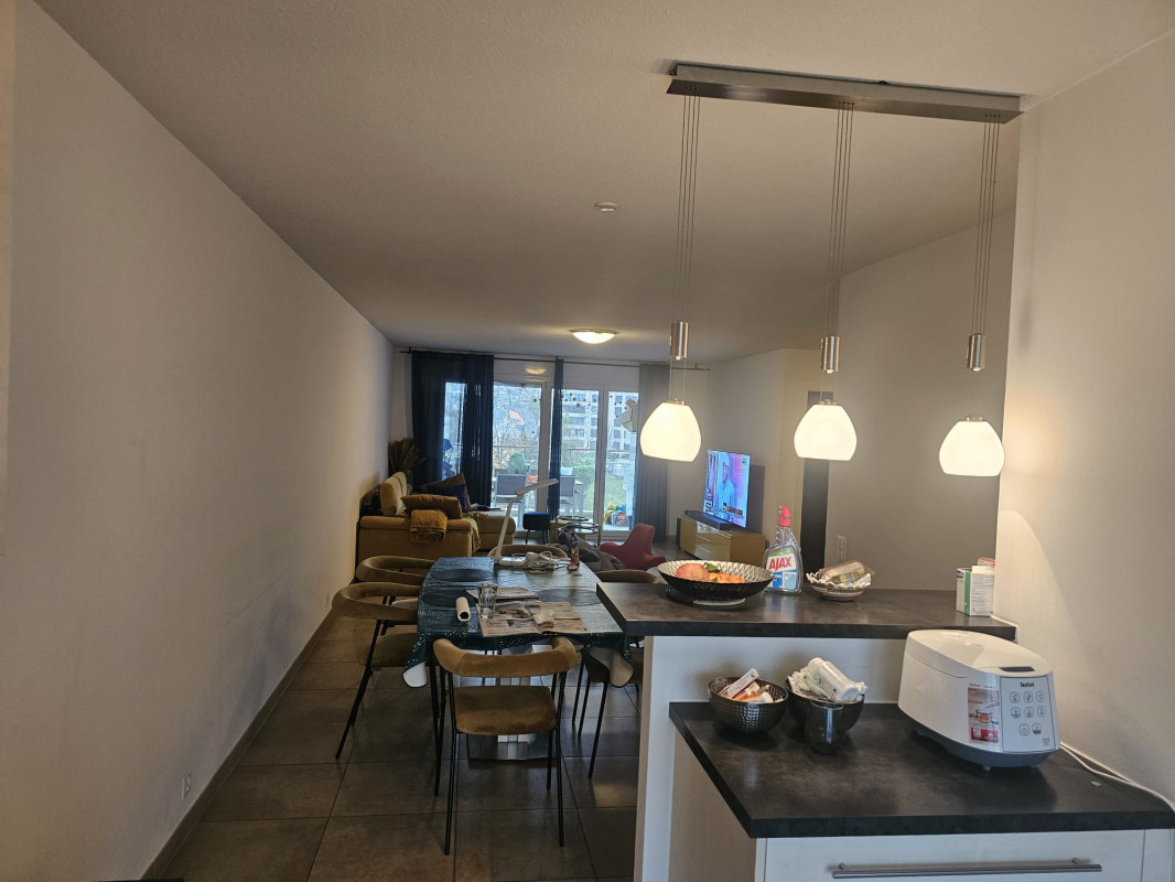 Magnifique 5 pièces à Thônex avec 2 balcons et place de parking intérieure