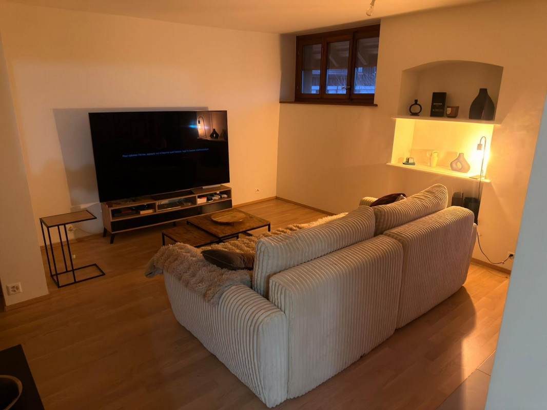 Très joli 4 pièces entièrement rénové en campagne Genevoise