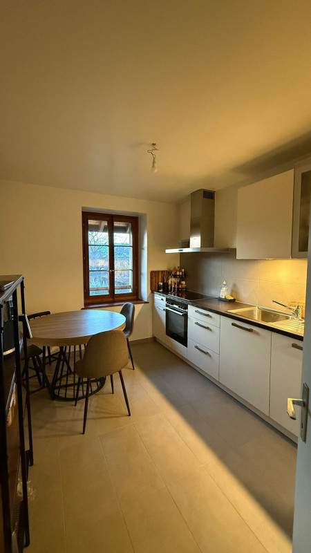 Très joli 4 pièces entièrement rénové en campagne Genevoise