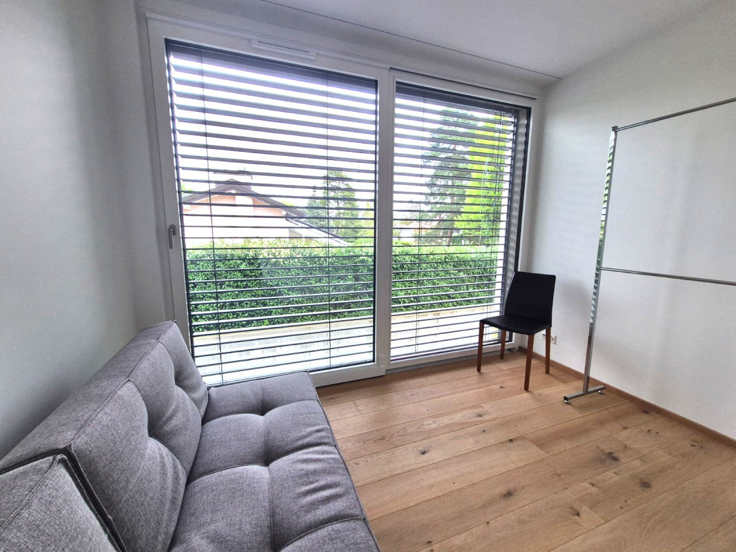 Magnifique 4 pièces neuf avec vaste terrasse zone résidentielle Cologny/Gradelle