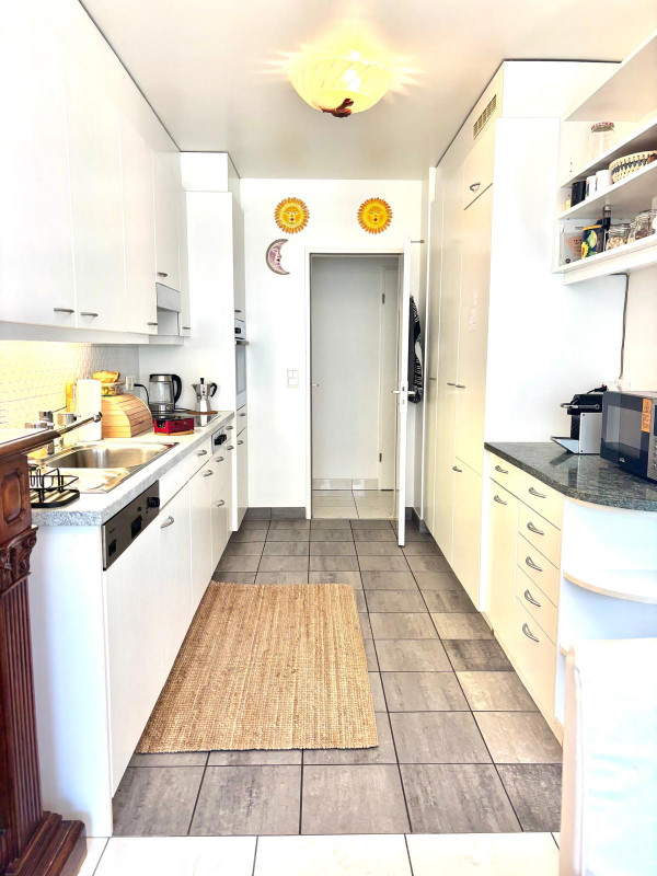 Très beau 5.5 pièces entièrement meublé avec balcon au Petit-Saconnex/Genève