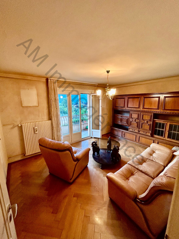 Charmant 3.5 pièces dans maison villageoise avec terrain privatif de 500m2