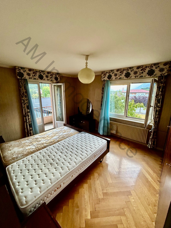 Charmant 3.5 pièces dans maison villageoise avec terrain privatif de 500m2