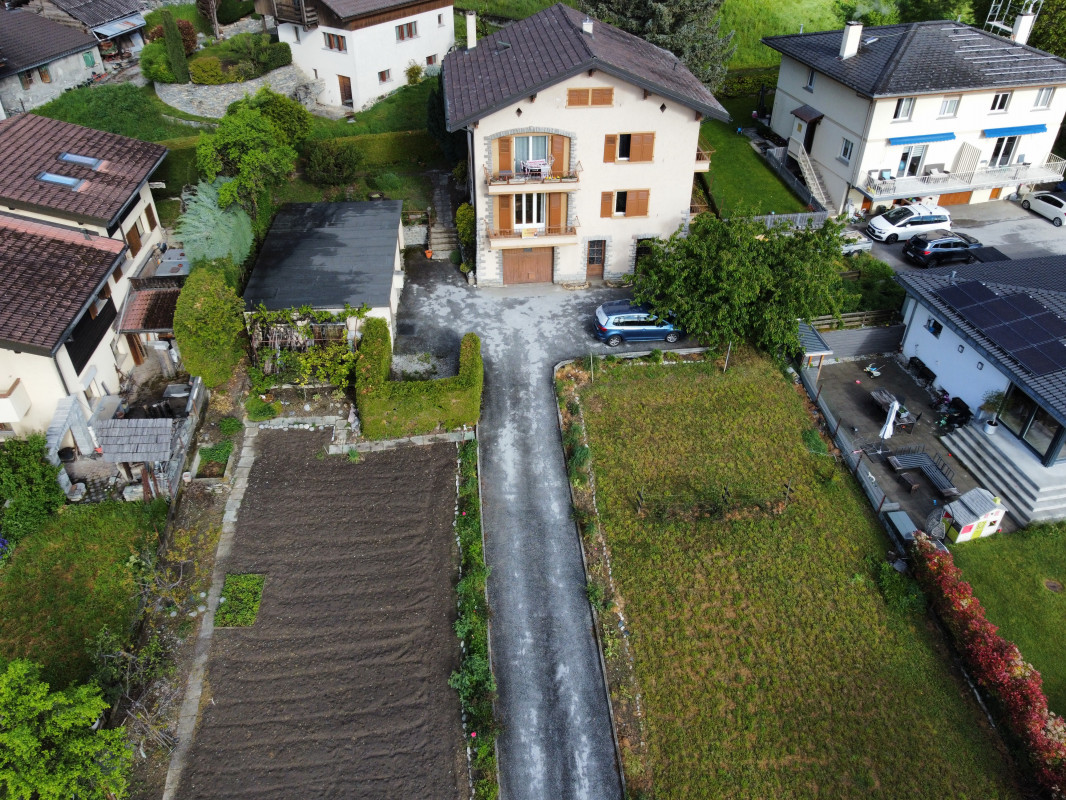 Charmant 3.5 pièces dans maison villageoise avec terrain privatif de 500m2