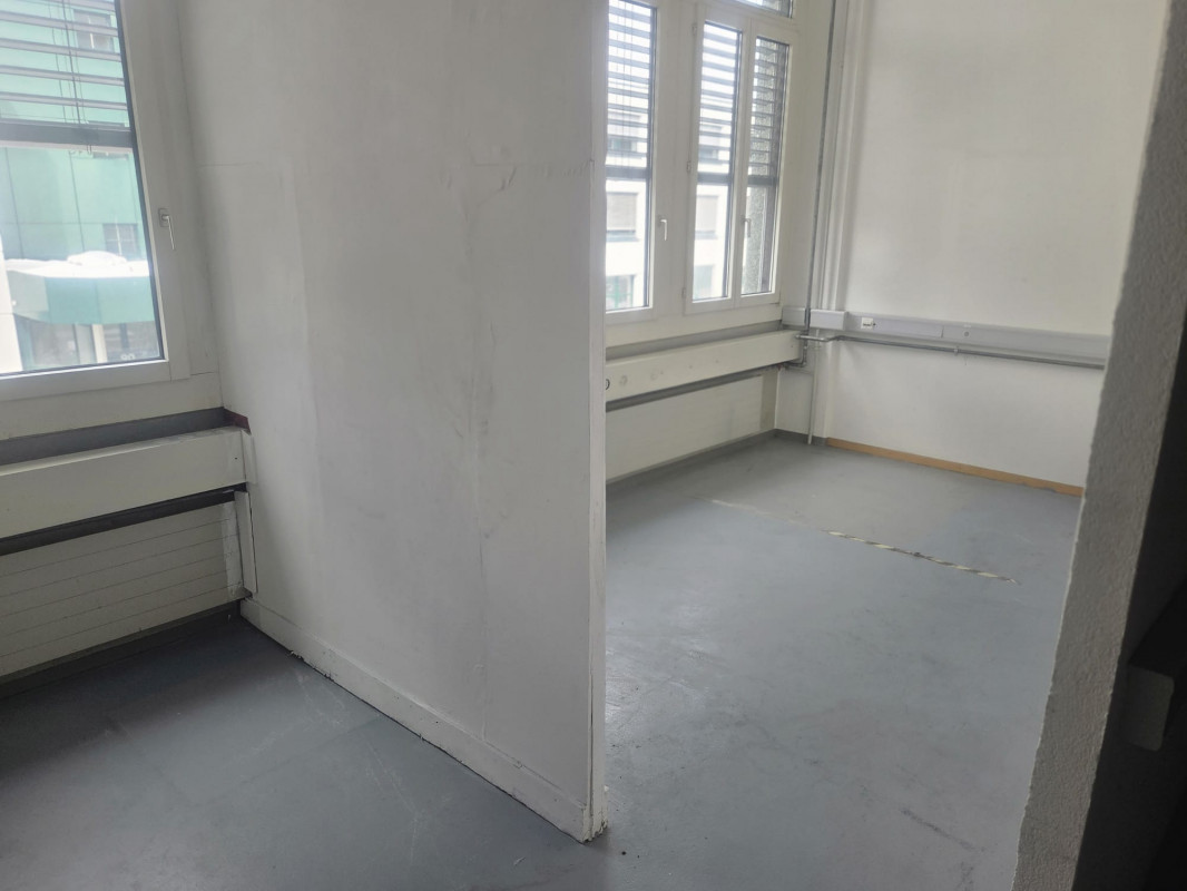 Local commercial rénové idéal pour atelier – 150 m² — photo 7