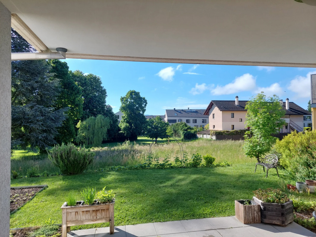 Appartement lumineux de 4,5 pièces au rez-de-chaussée, entre Genève et Lausanne — photo 3