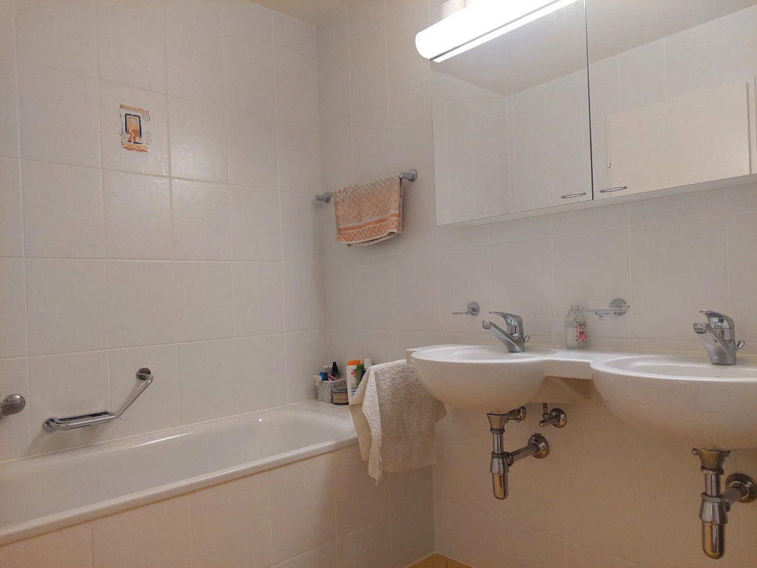 Appartement lumineux de 4,5 pièces au rez-de-chaussée, entre Genève et Lausanne — photo 21