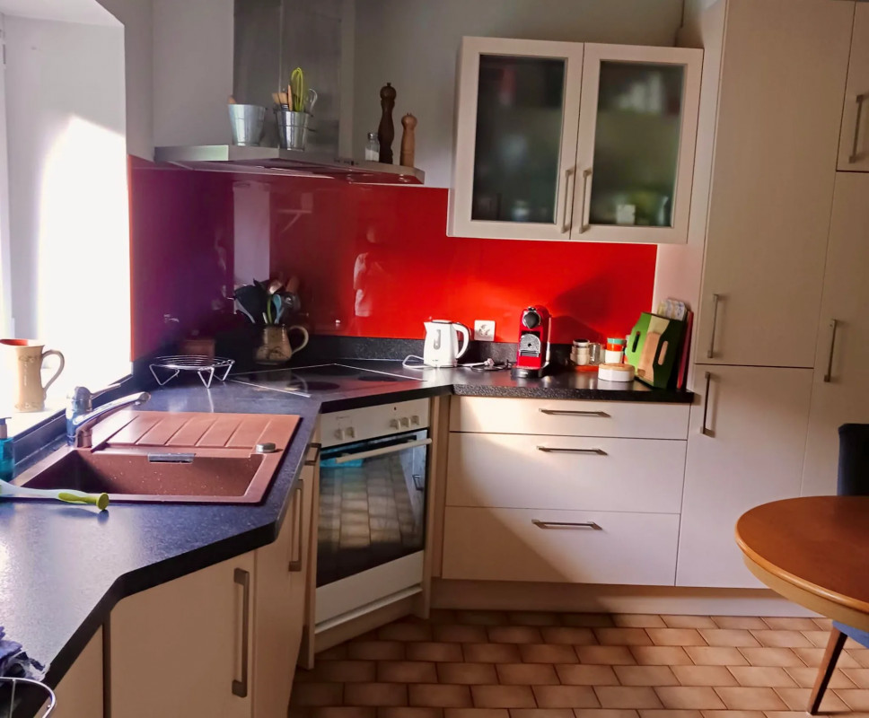 Duplex lumineux avec jardin , bus et commerces à 4 minutes — photo 7
