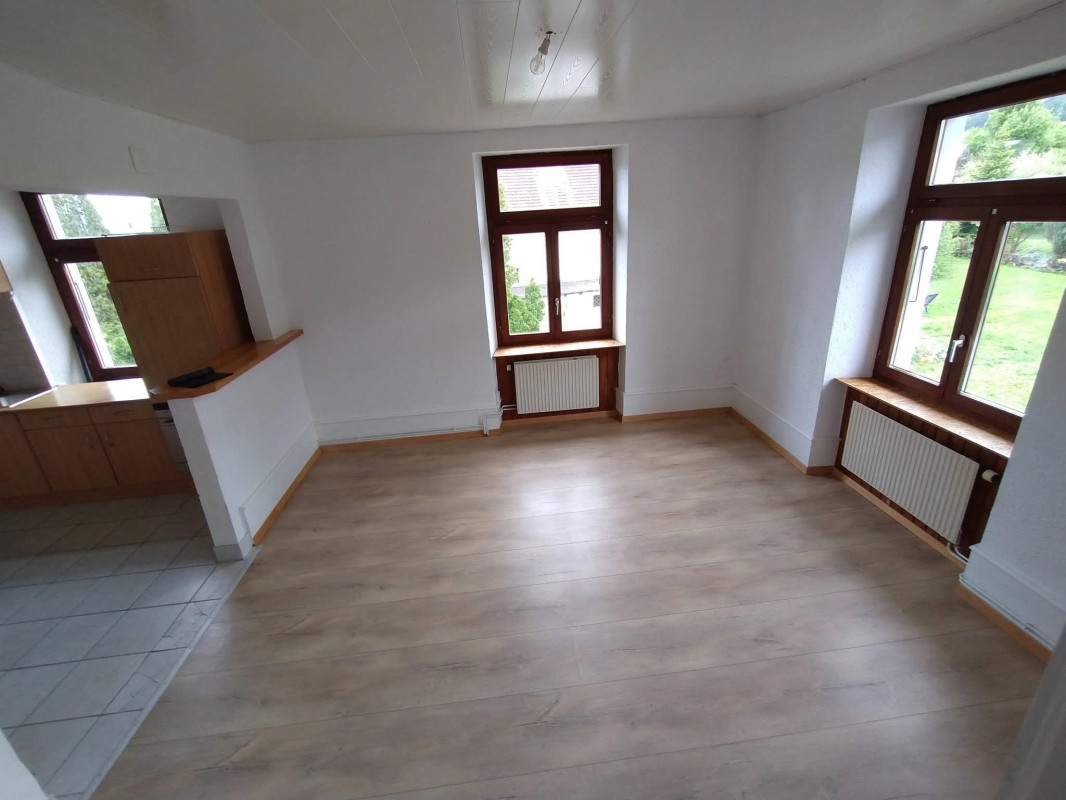 Appartement de 4 pièces au 1er étage à Courfaivre 2853 — photo 1