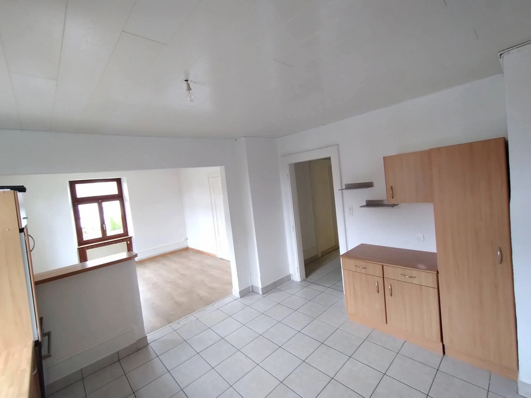 Appartement de 4 pièces au 1er étage à Courfaivre 2853 — photo 3