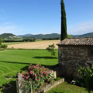 Ancienne ferme rénovée du XIXᵉ siècle en Drôme Provençale - France — photo 12