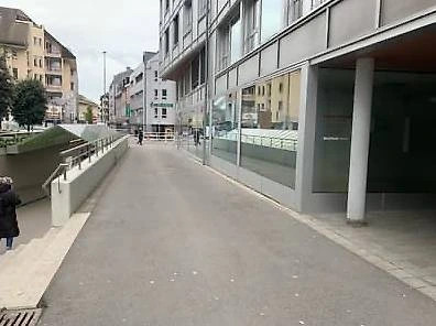 LOCAL COMMERCIAL TRÈS BIEN SITUÉ À MORGES — photo 3