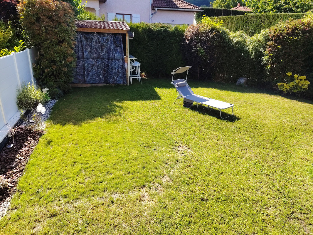 Appartement-villa 130m²,jardin 150m²,terrasse-balcon 25m², Sud,vue sur les Alpes ; — photo 11