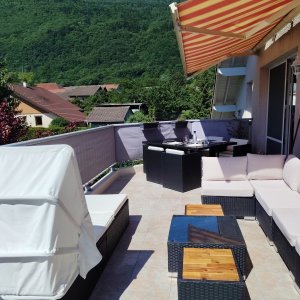 Appartement-villa 130m²,jardin 150m²,terrasse-balcon 25m², Sud,vue sur les Alpes ; — photo 2