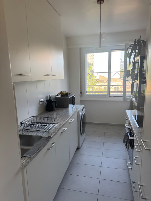 Appartement de 3 pièces au 5ème étage situé à Onex 1213 — photo 3
