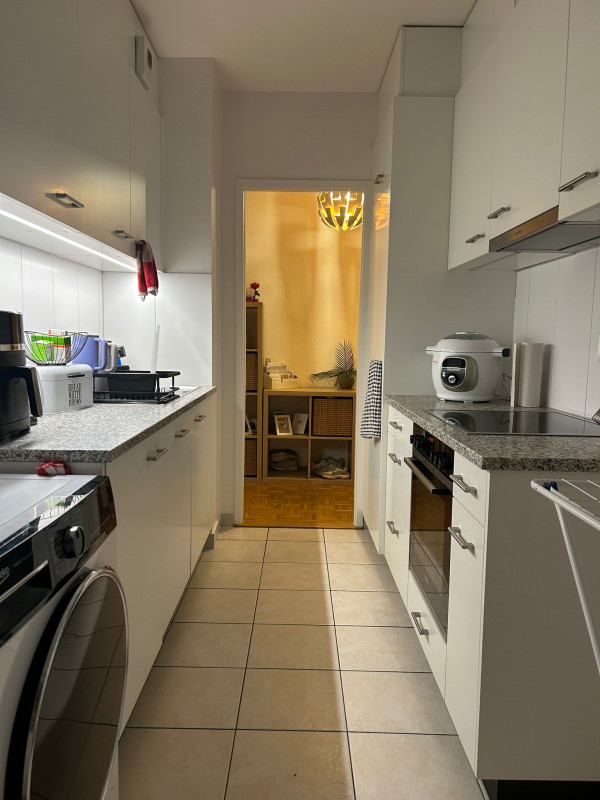 Appartement de 3 pièces au 9ème étage situé à Onex 1213 — photo 3