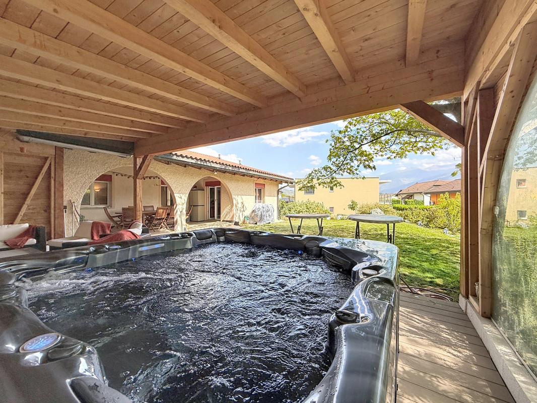Spacieuse villa au calme, terrasse et jardin — photo 1