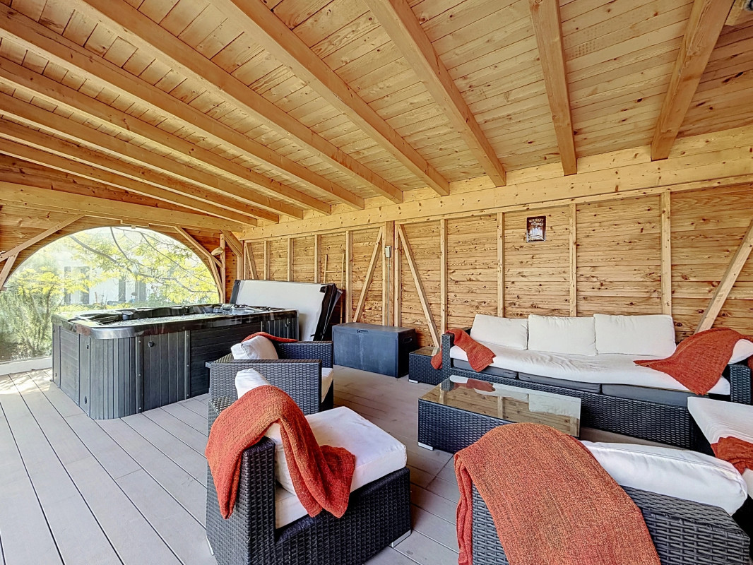 Spacieuse villa au calme, terrasse et jardin — photo 15