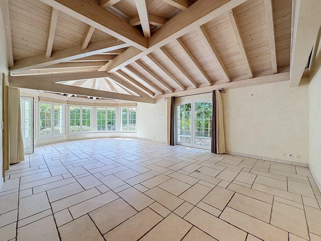 Spacieuse villa 5.5 pièces avec piscine et jardin — photo 3