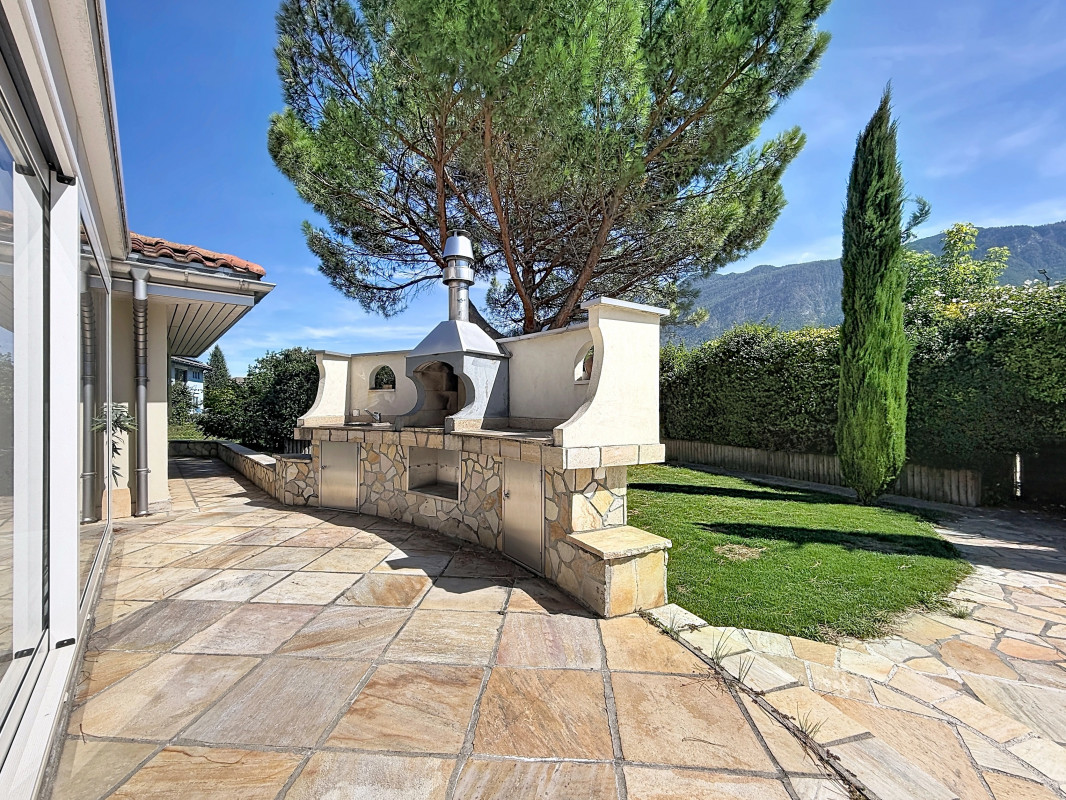 Spacieuse villa 5.5 pièces avec piscine et jardin — photo 13