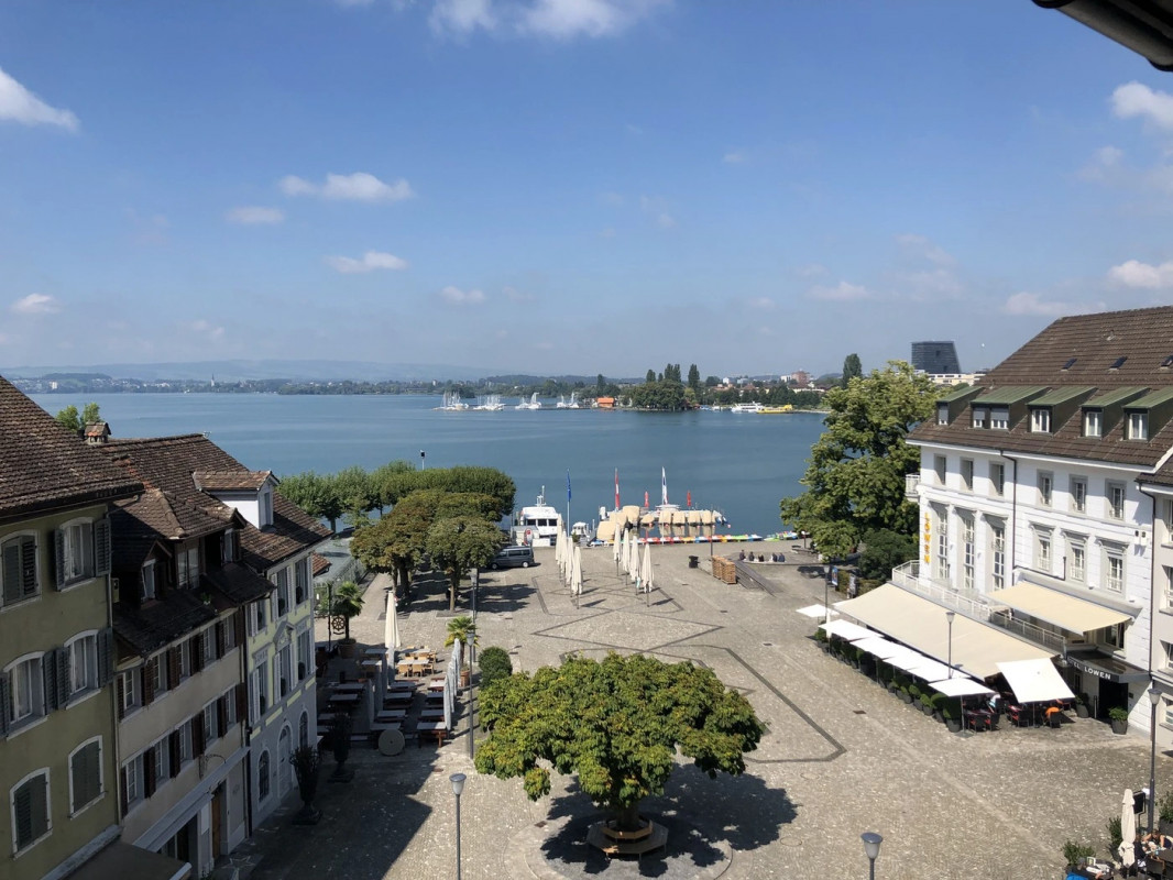 Möblierte 2,5-Zimmer-Wohnung im Herzen von Zug — photo 3