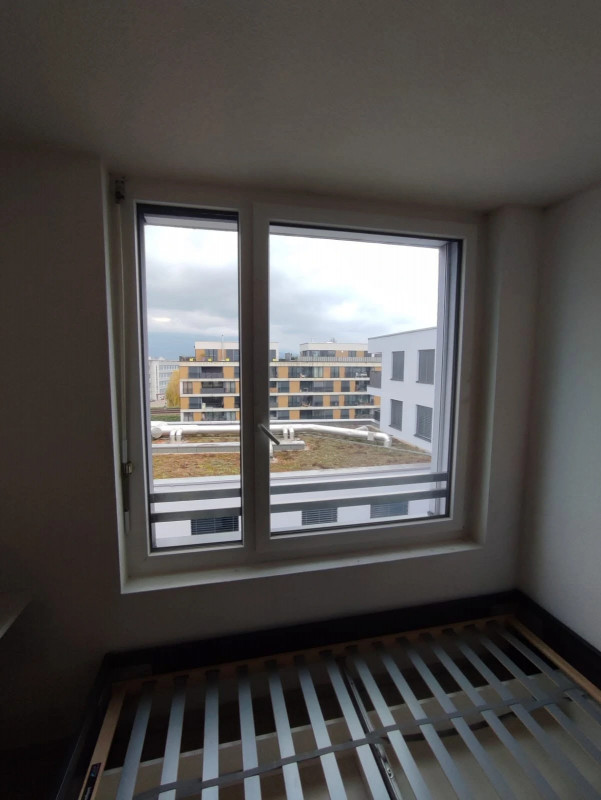 Reprise de bail – Studio meublé 18 m² à Yverdon, 800 CHF charges comprises — photo 1
