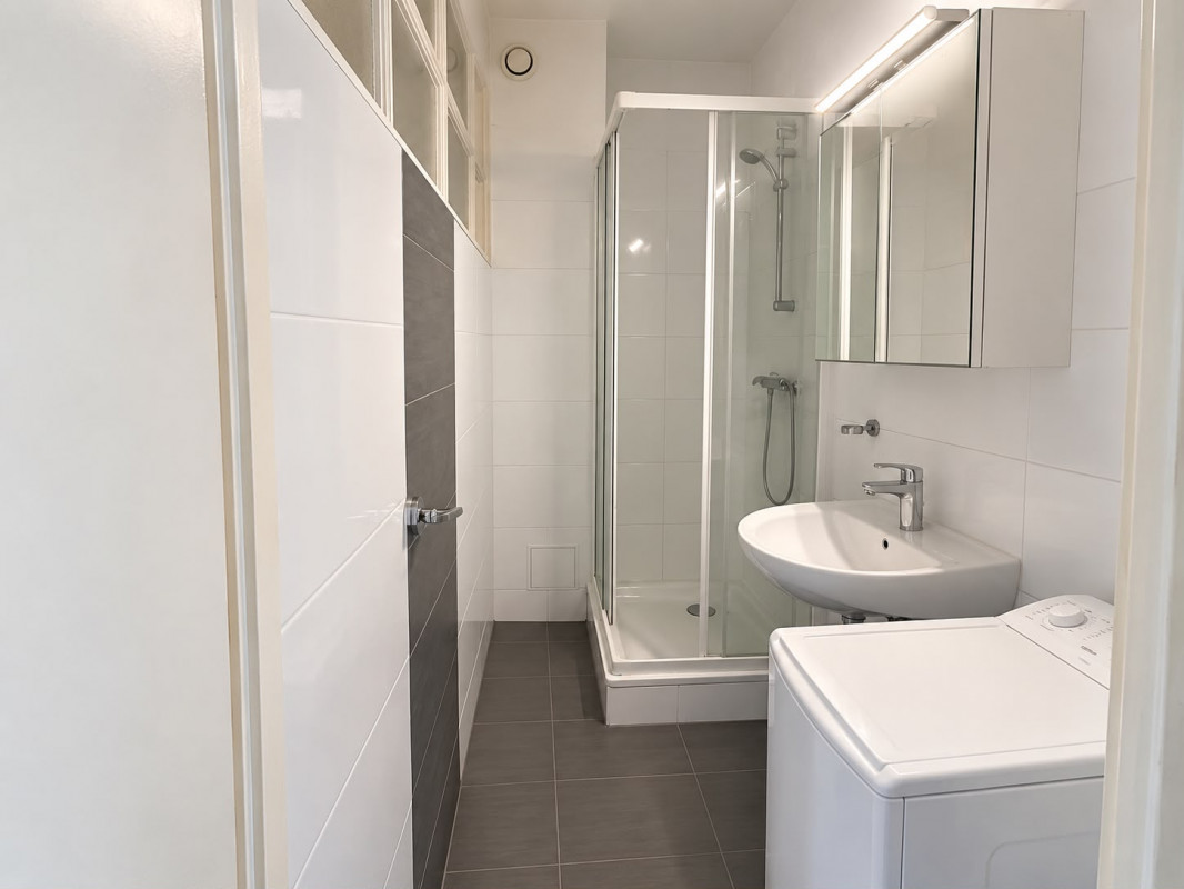 Appartement de 3 pièces au 3ème étage sans ascenseur situé à Genève 1205 — photo 11